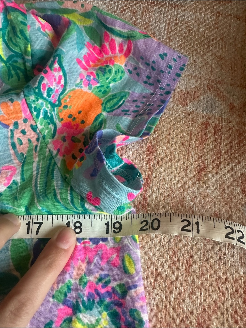 NWOT Lilly Pulitzer Etta V-neck tshirt me and my zest cactus floral print 001504 - Picture 4 of 5